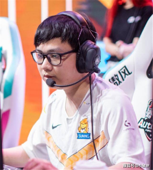 Rookie爆冷击败西班牙队，势不可挡引爆全场！